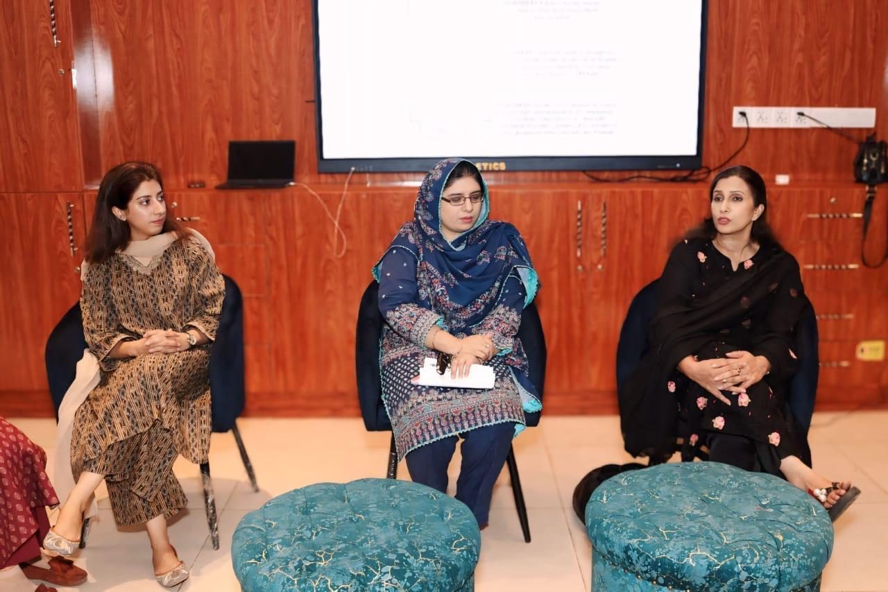 Panel discussion on mental health with Manttaq participants