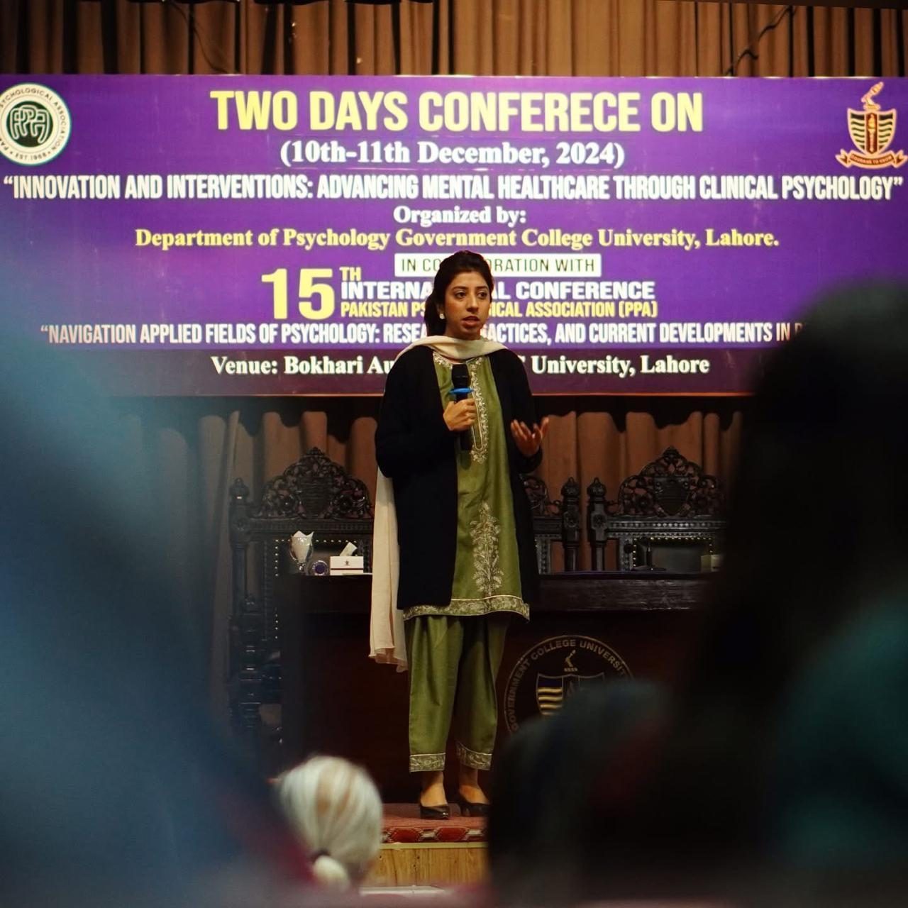 Sara Ishaq speaking at the Pakistan Psychological Association conference at Government College University, Lahore